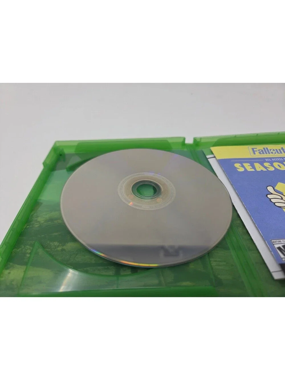 Fallout 4 Xbox One Game Disc and Case with Vault Dweller’s Survival Guide